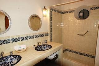 Los Agaves Hotel Альенде Экстерьер фото